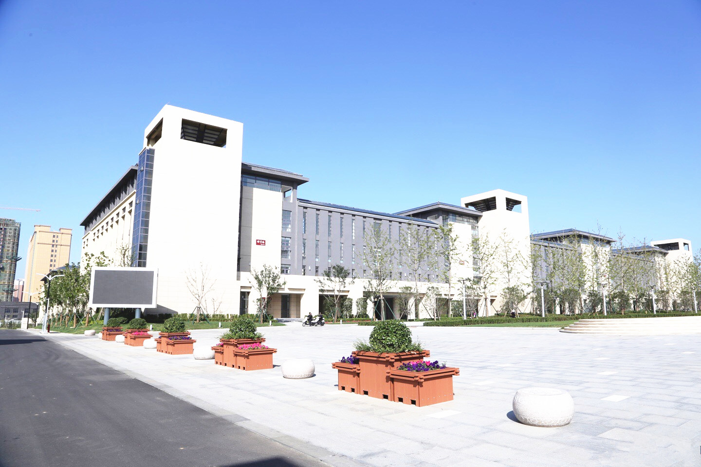 山東財經大學萊蕪校區工程(圖4)